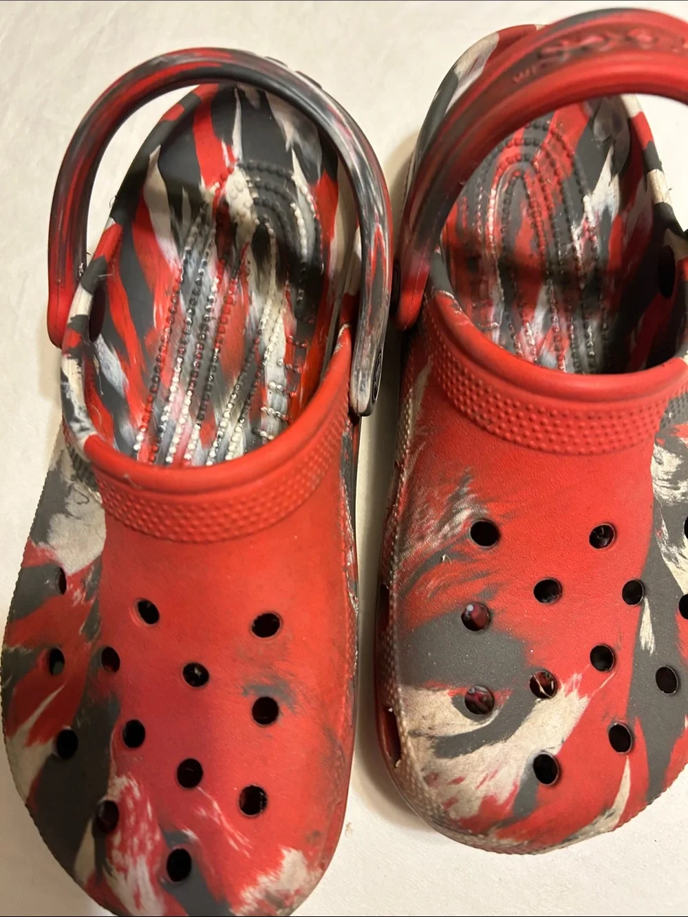 CROCS Kids Classic Clog - Red, Black, White